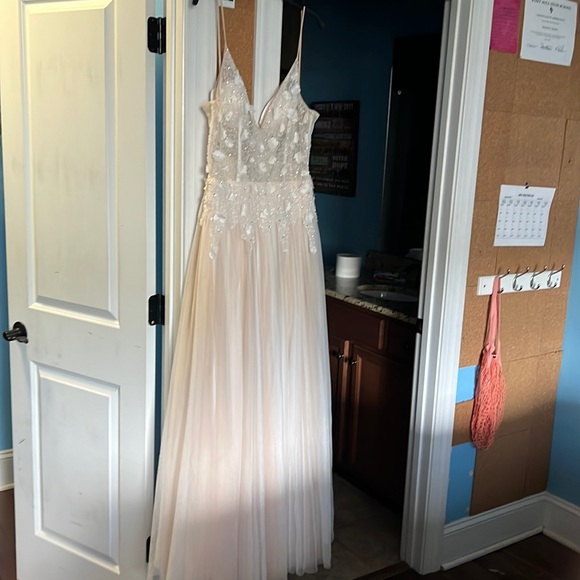 Prom dress - Picture 1 of 2
